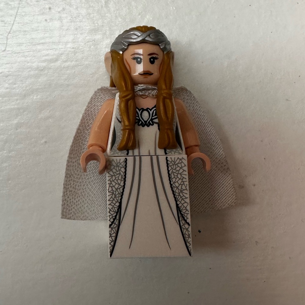 The Hobbit and the Lord of the Rings - Galadriel Lego Minifigure